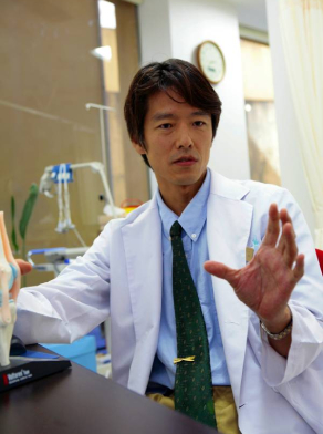 天本 藤緒院長